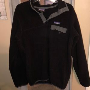 Patagonia Jackets & Coats - Black Patagonia pullover size medium Patagonia Jackets & Coats - Black Patagonia pullover size medium